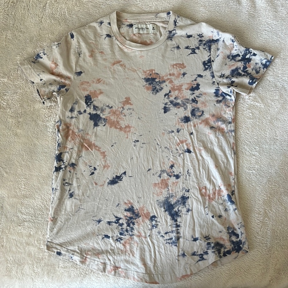 Abercrombie soft tie dye shirt